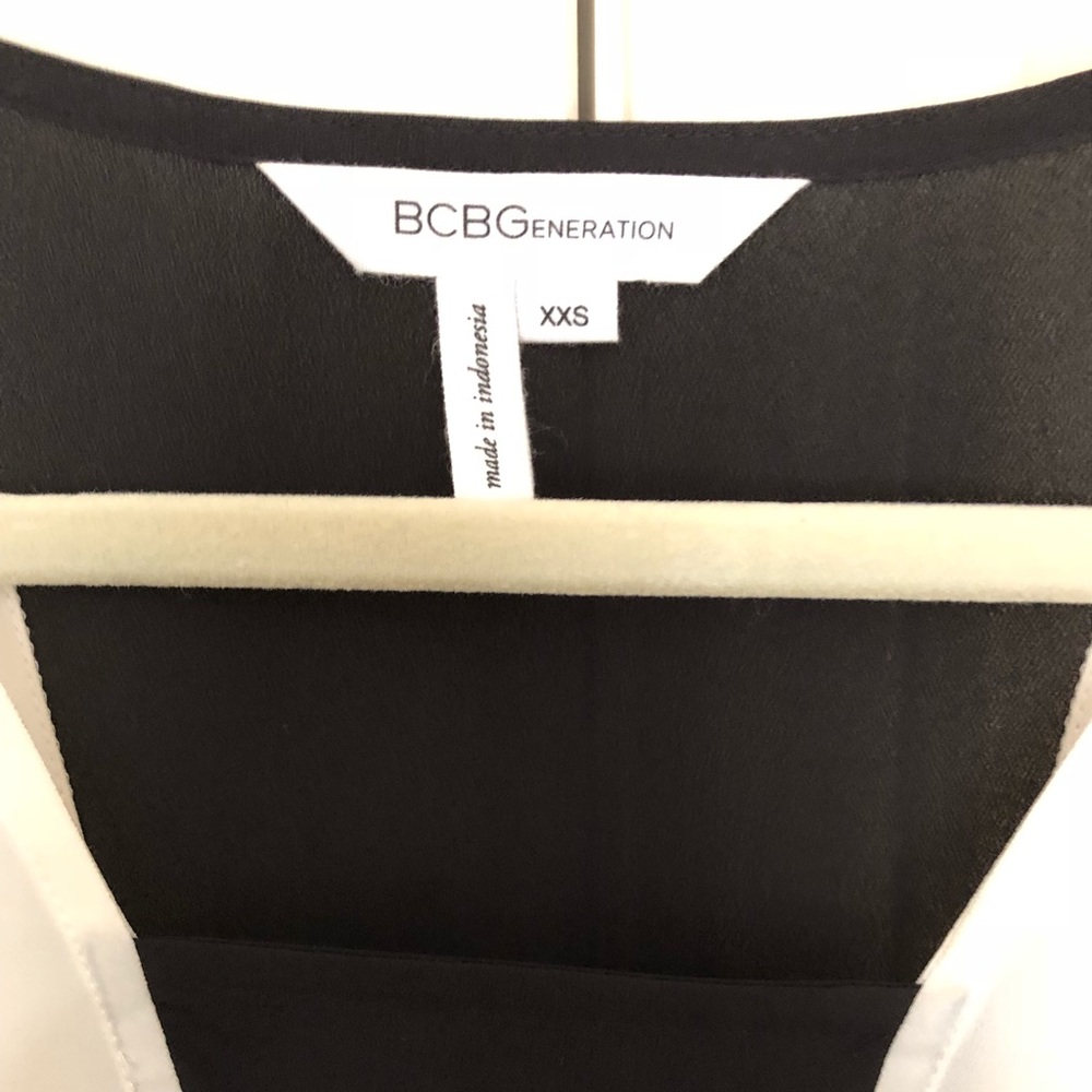BCBGeneration two toned blouse - Picture 3 of 3